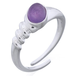 Oval Amethyst Ring with Ribbed Silver Shoulder