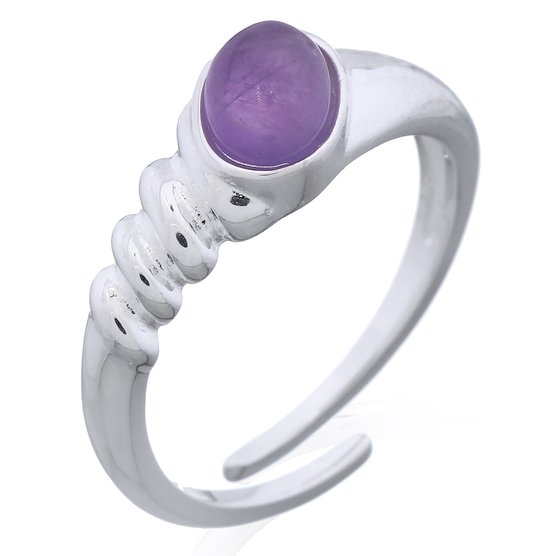 Oval Amethyst Ring with Ribbed Silver Shoulder